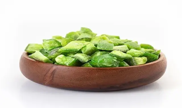 لیست قیمت میوه خشک سبز رنگ به صورت عمده و با صرفه