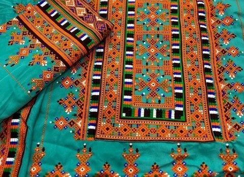 خرید پارچه لباس بلوچی زنانه با قیمت استثنایی