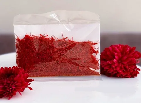 زعفران 4 گرمی؛ شیرینی ظرف کریستال ویتامین ث Saffron