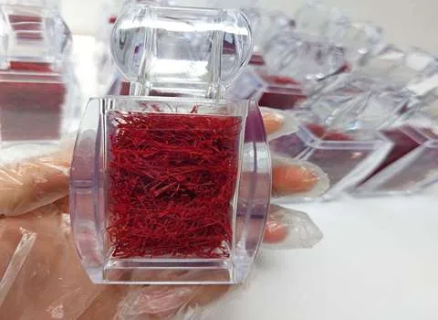 خرید و فروش زعفران بسته بندی شده