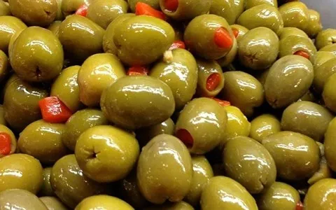 خرید زیتون بدون هسته ارزان قیمت