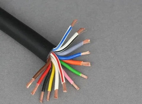 سیم و کابل سرکان همدان؛ مسی روکش پی وی سی 2 نوع افشان مفتولی