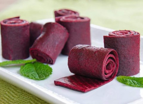 طرز تهیه لواشک آلو سیاه به 2 روش خانگی