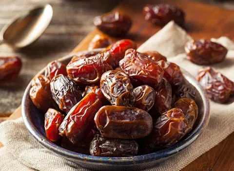 خرما پیارم در ترکیه؛ کهربائی قهوه ای تیره حاوی پروتئین مواد معدنی