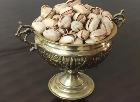 پسته صادراتی بسته بندی؛ کله قوچی اکبری فندقی تولید رفسنجان حاوی Vitamin B