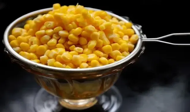 کنسرو ذرت دلپذیر؛ قوطی فلزی حاوی ویتامین کلسیم فیبر Delpazir