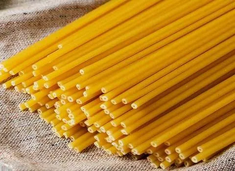 ماکارونی لوله ای بلند؛ ترکیب بلغور آرد سمولینا سبوس تنوع رنگ پخت آسان