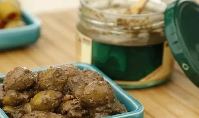 کنسرو زیتون پرورده Canned olives طبع گرم ویتامین A B کاهش قندخون