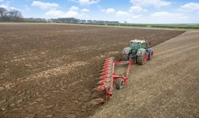 گاوآهن ایرانی؛ اسکلت مقاوم 4 مدل برگردان دار بشقابی زیر شکن دوار