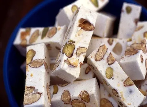 شیرینی نوقا سوغات تبریز | خرید با قیمت ارزان