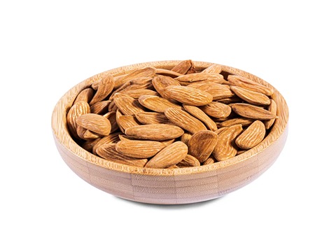 مغز بادام مامائی؛ پوست قهوه ای درشت حاوی کلسیم Almond