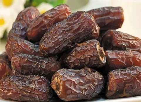 خرمای مجول در بوشهر؛ قهوه ای تیره درمان یبوست معده حاوی Calcium