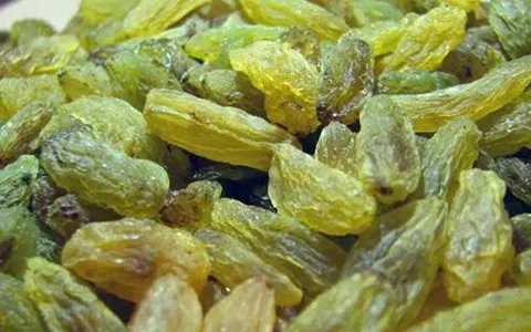 کشمش سبز اراک؛ حاوی کلسیم آهن potassium کاهش فشار خون