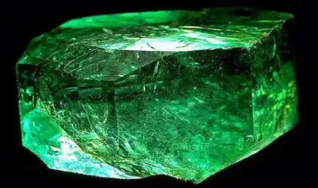 بهترین سنگ قیمتی سبز رنگ + قیمت خرید عالی