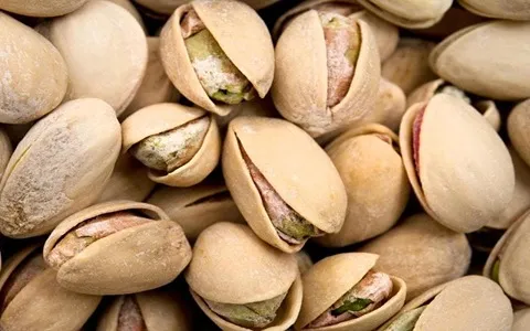 پسته سفید خراسان؛ قرمز سرخابی درمان کم خونی 2 سایز متوسط درشت