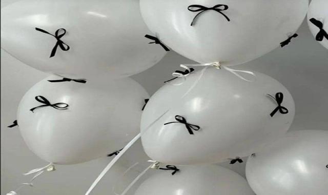بادکنک پاپیونی ترند با پاپیون‌های رنگارنگ در سایزهای مختلف