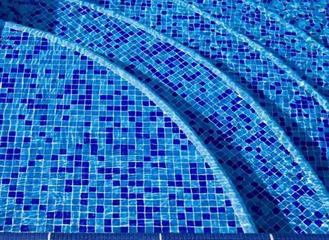 خرید کاشی استخری درجه یک با قیمت استثنایی