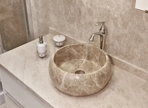 روشویی سنگی ساده؛ پایه دار روکار کابینتی جنس مرمر گرانیت