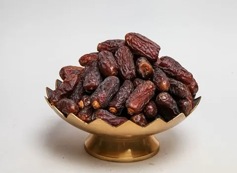 قیمت خرید عمده خرما پیارم بسته بندی ارزان و مناسب