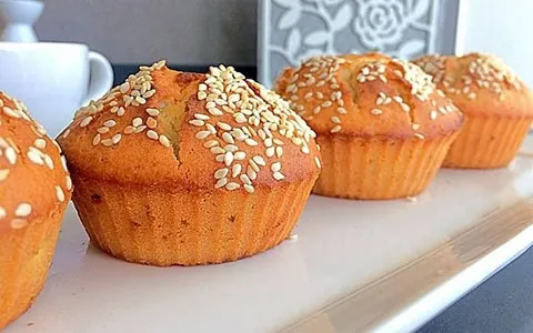 کیک یزدی؛ بافت نرم معطر (مغز پسته کنجد) تولید Yazd