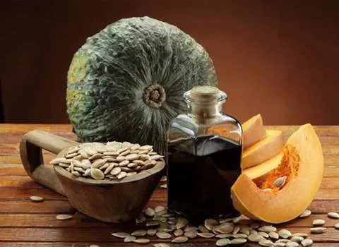 تخمه کدو مشهدی؛ سفید روشن مغذی درشت یکدست Vitamin K