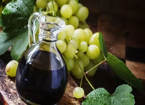 شیره انگور گلپایگان؛ قهوه ای درمان کم خونی ریزش مو syrup