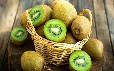 خرید بهترین انواع کیوی تالش با قیمت ارزان