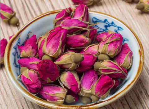 گل محمدی در مشهد؛ کوچک دارای عطر زیاد مناسب دمنوش مربا