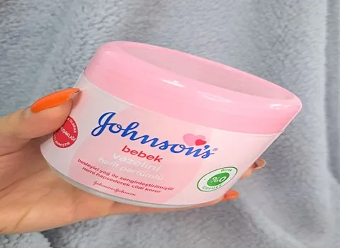 خرید انواع وازلین جانسون صورتی + قیمت