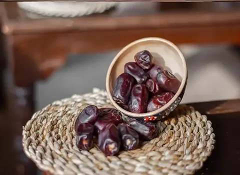 خرما صادراتی بم؛ طبع گرم پفکی سیاه رنگ ضد سراطان