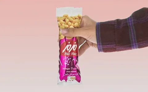 بادام زمینی بسته بندی مزمز؛ طعم سرکه ای فلفلی روکش دار مناسب میان وعده