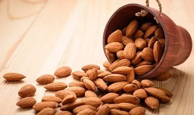 قیمت خرید بادام مامایی خام + تست کیفیت