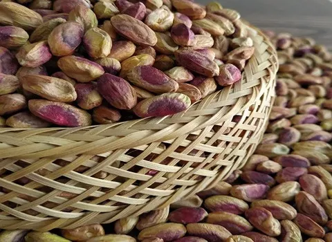 قیمت خرید مغز پسته احمد آقایی + مشخصات، عمده ارزان