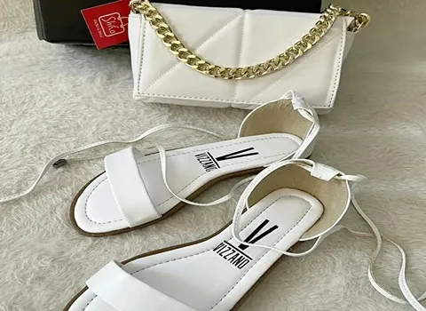 صندل بندی دخترانه؛ لژدار جلوباز بدون پاشنه (مشکی کرمی طلایی)