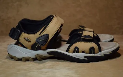 صندل هندي رجالي؛ بندی چسبی 3 جنس چرم پارچه مواد پلیمری