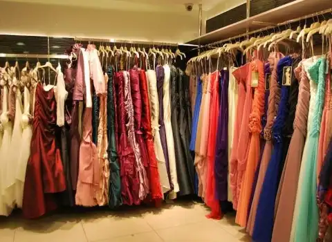 لباس مجلسی زنانه در کوچه برلن؛ جنس ابریشمی ساده رنگ های مختلف