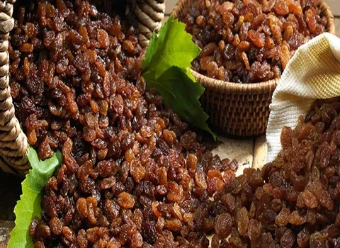 کشمش امسال؛ گوشتی بدون هسته قرمز سیاه سبز حاوی (فیبر کلسیم B6)