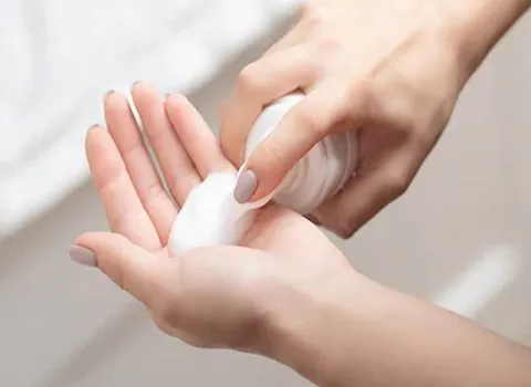 مایع دستشویی فوم دار (شوینده) طبیعی ارگانیک بینظیر نرم کننده