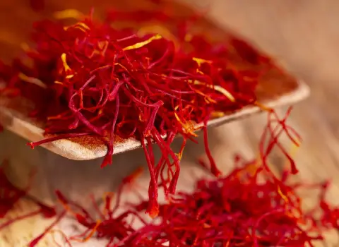 زعفران سحرخیز رشت؛ ادویه غذا رنگ طعم عالی کادویی جعبه ای شیشه ای