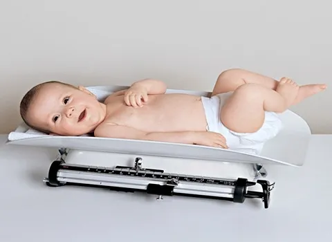 خرید ترازوی قد و وزن نوزاد با قیمت استثنایی