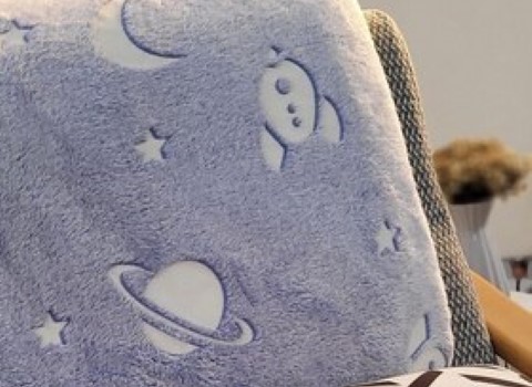 پتو ژله ای شب نما؛ الیاف مصنوعی ساده گلدار زرد مشکی سفید