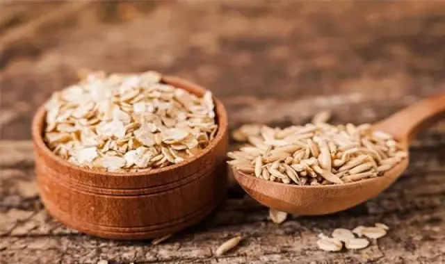 جو پوست کنده؛ طبع سرد خشک + مناسب دستگاه گوارش بدن