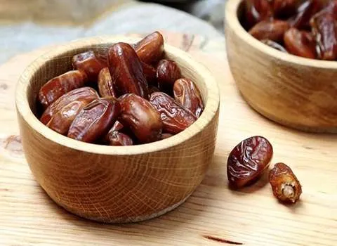 بهترین قیمت خرید خرما کبکاب لاکی