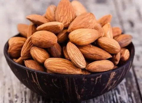 بادام درختی مرغوب؛ خشکبار طبع گرم حاوی پتاسیم تولید Iran