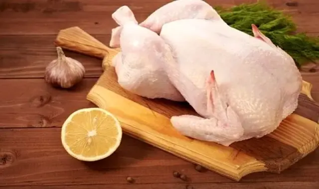 گوشت مرغ کامل؛ طبع گرم رفع خشکی پوست حاوی Vitamin D