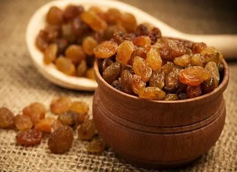 قیمت کشمش پلویی تواضع + پخش تولیدی عمده کارخانه