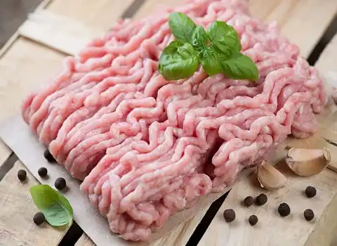 گوشت مرغ چرخ کرده؛ طبع گرم عضله سازی تقویت بدن بهداشتی Chicken