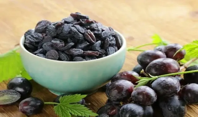 انگور سیاه خشک شده؛ تقویت سیستم ایمنی بدن حاوی ویتامین C B6