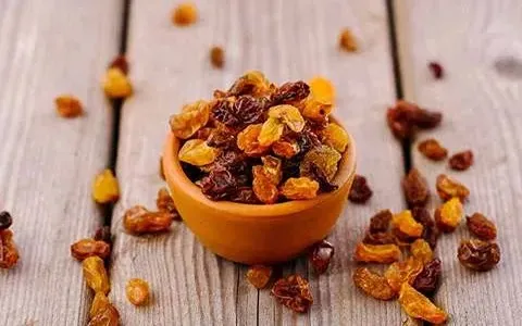 کشمش صادراتی اعلا؛ سبز زرد مویز حاوی آهن پتاسیم شهر ملایر