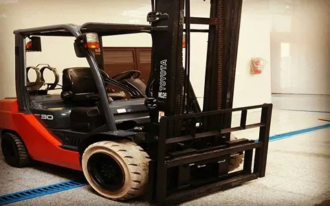 خرید و قیمت انواع لیفتراک تویوتا 3 تن